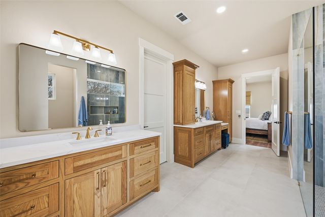 860 County Road 208, Gainesville, TX 76240