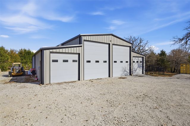 860 County Road 208, Gainesville, TX 76240
