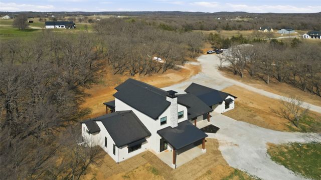 860 County Road 208, Gainesville, TX 76240