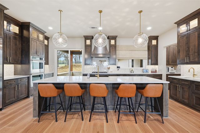 860 County Road 208, Gainesville, TX 76240