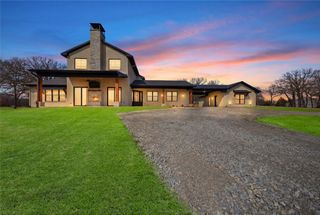 860 County Road 208, Gainesville, TX 76240