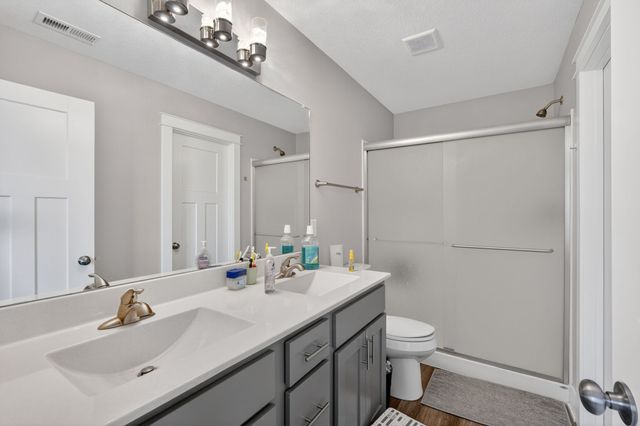 4621 SE 35th Court, Des Moines, IA 50320