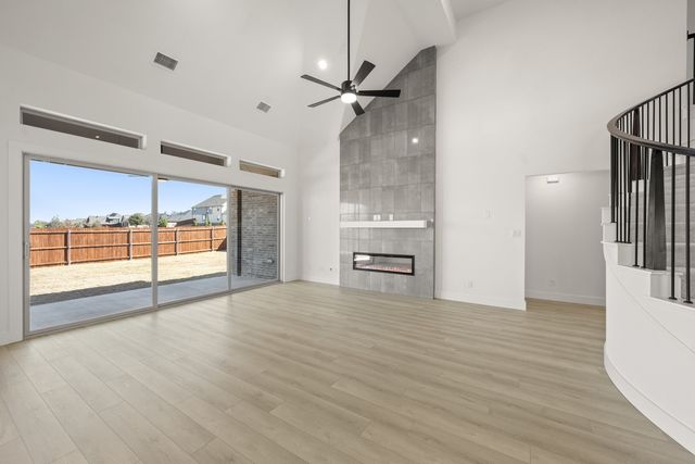 1205 Dolly Drive, Burleson, TX 76028