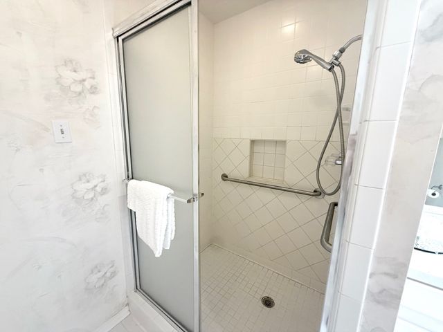 5116 Ledgestone Drive, Fort Worth, TX 76132