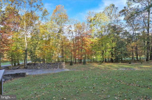 119 SMOKETOWN RD, Mertztown, PA 19539