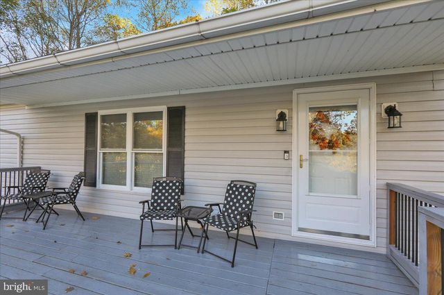 119 SMOKETOWN RD, Mertztown, PA 19539