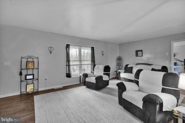 119 SMOKETOWN RD, Mertztown, PA 19539