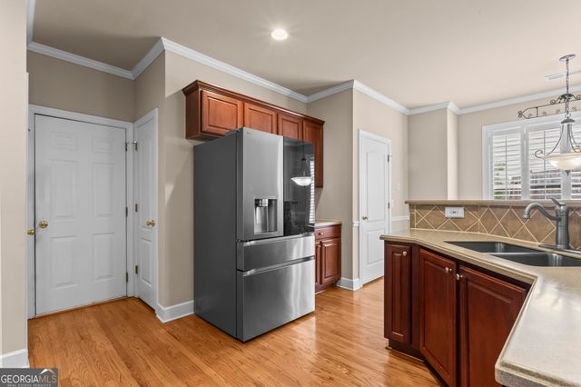 214 Woodview Lane, Woodstock, GA 30188