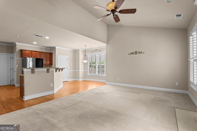 214 Woodview Lane, Woodstock, GA 30188