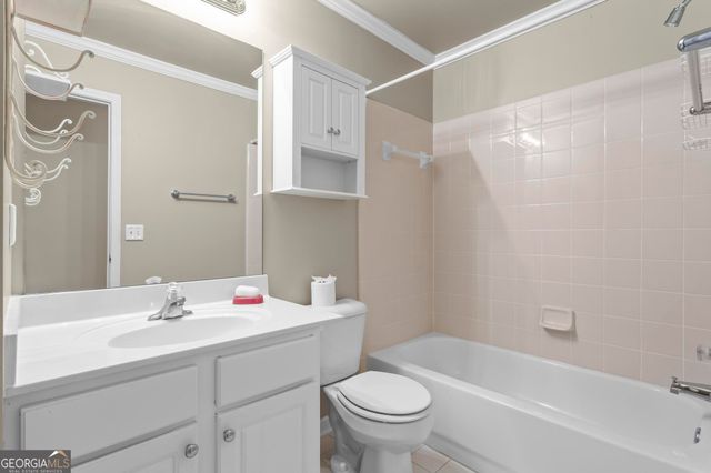 214 Woodview Lane, Woodstock, GA 30188