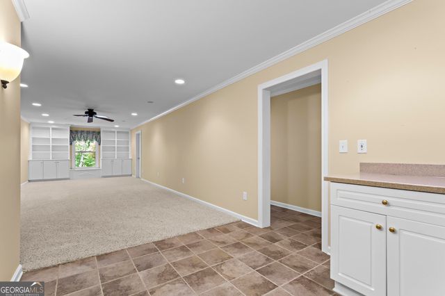 214 Woodview Lane, Woodstock, GA 30188