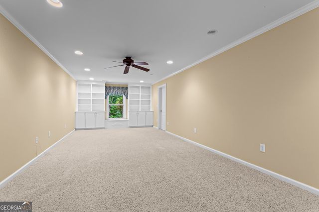 214 Woodview Lane, Woodstock, GA 30188