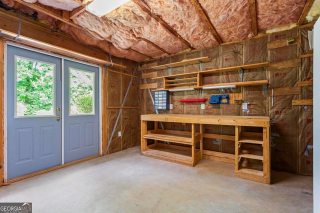 214 Woodview Lane, Woodstock, GA 30188