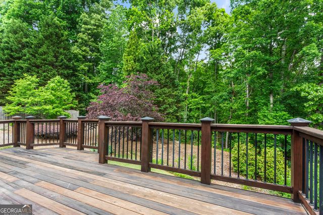 214 Woodview Lane, Woodstock, GA 30188