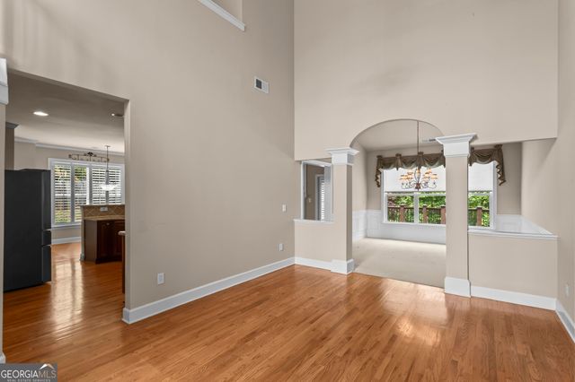 214 Woodview Lane, Woodstock, GA 30188