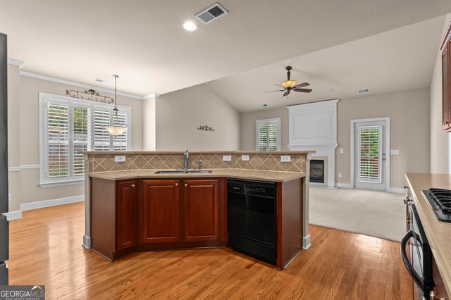 214 Woodview Lane, Woodstock, GA 30188