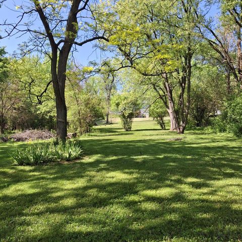 S26W26998 Macarthur ROAD, Waukesha, WI 53188