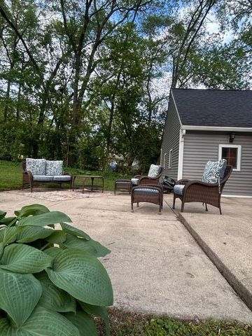S26W26998 Macarthur ROAD, Waukesha, WI 53188