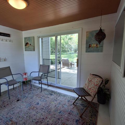 S26W26998 Macarthur ROAD, Waukesha, WI 53188