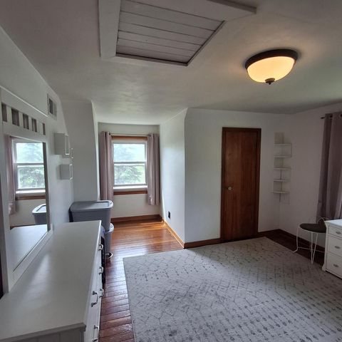 S26W26998 Macarthur ROAD, Waukesha, WI 53188