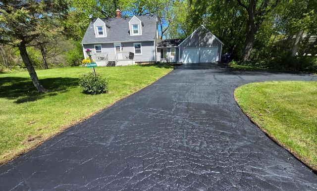 S26W26998 Macarthur ROAD, Waukesha, WI 53188