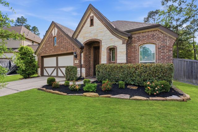 107 Brighton Woods Court, Conroe, TX 77318