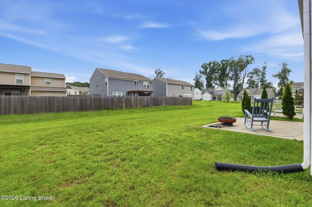 132 Harvest Moon Ct, Shepherdsville, KY 40165