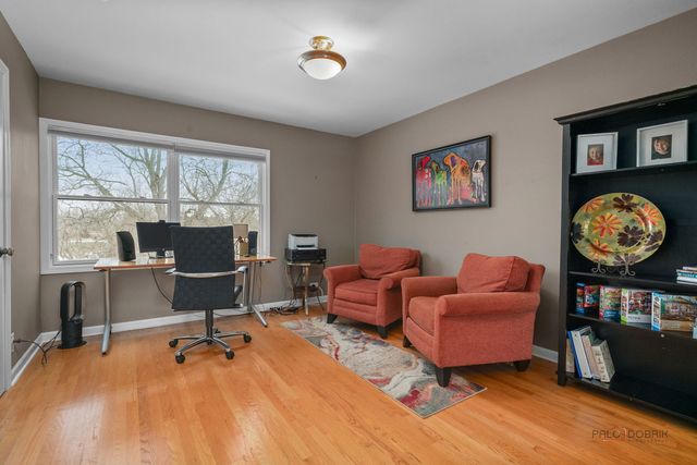 26982 W Lakeview Drive S, Lake Barrington, IL 60084