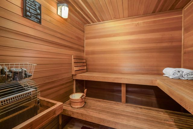 26982 W Lakeview Drive S, Lake Barrington, IL 60084