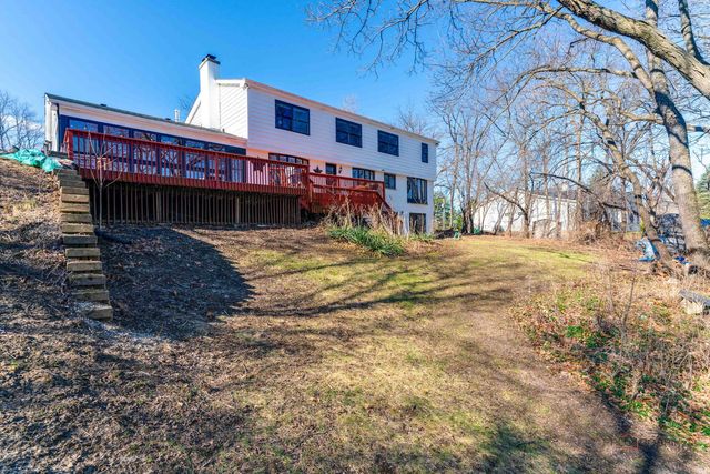 26982 W Lakeview Drive S, Lake Barrington, IL 60084