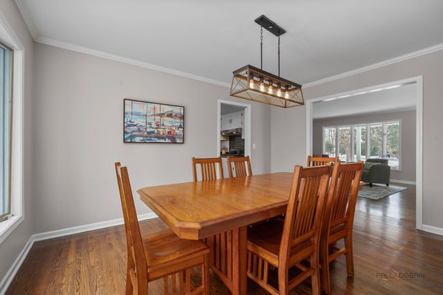 26982 W Lakeview Drive S, Lake Barrington, IL 60084