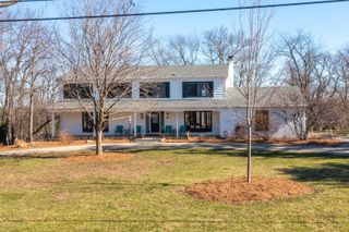 26982 W Lakeview Drive S, Lake Barrington, IL 60084