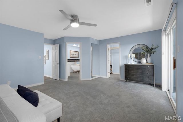 4465 W Pine Boulevard 18, St Louis, MO 63108