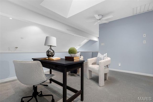 4465 W Pine Boulevard 18, St Louis, MO 63108