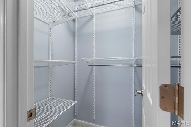 4465 W Pine Boulevard 18, St Louis, MO 63108