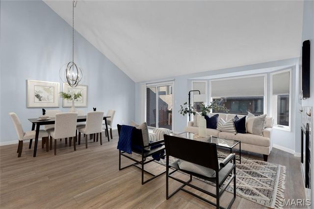 4465 W Pine Boulevard 18, St Louis, MO 63108