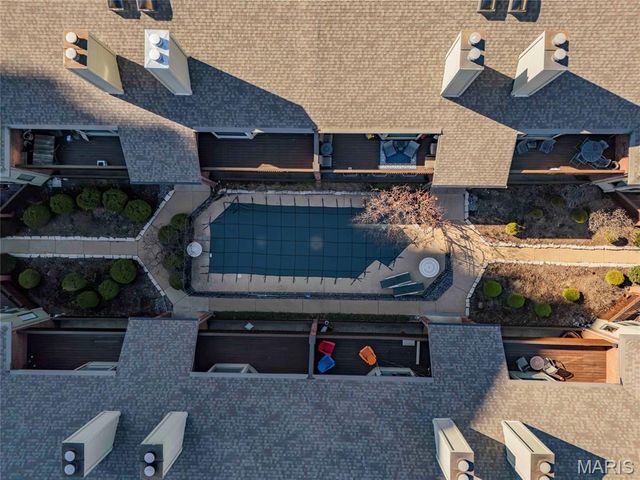 4465 W Pine Boulevard 18, St Louis, MO 63108