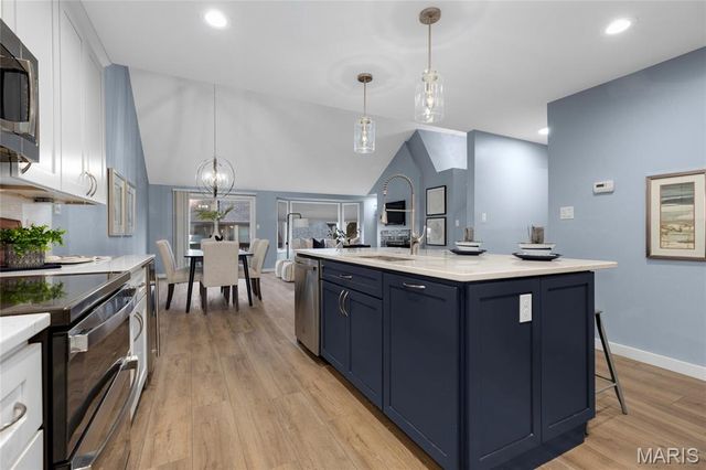 4465 W Pine Boulevard 18, St Louis, MO 63108