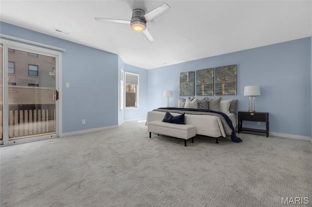 4465 W Pine Boulevard 18, St Louis, MO 63108