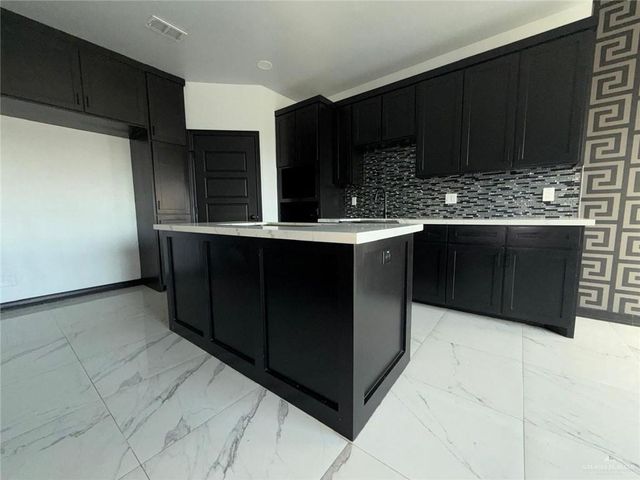 3320 Lago Superior, Edinburg, TX 78542