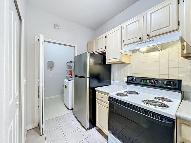 1150 LAKE SHADOW CIRCLE 3304, Maitland, FL 32751