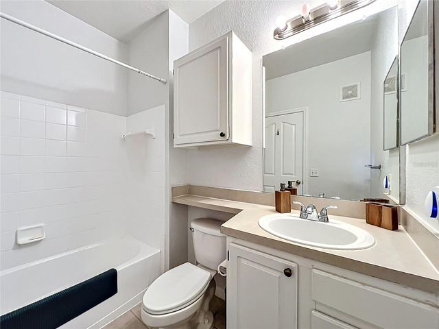 1150 LAKE SHADOW CIRCLE 3304, Maitland, FL 32751