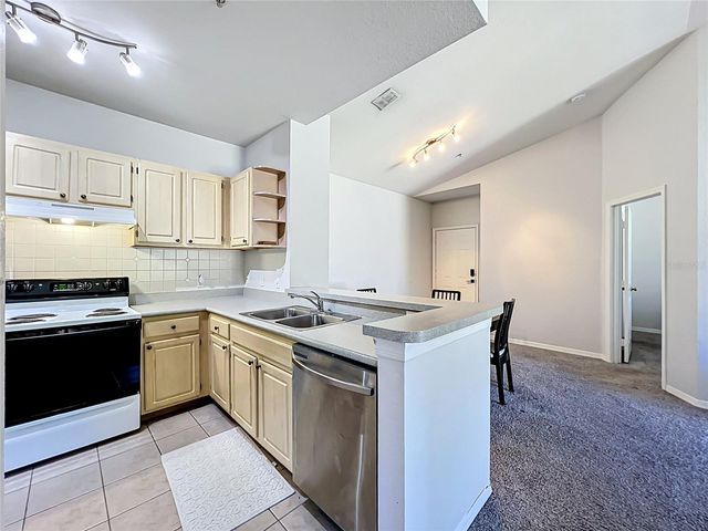 1150 LAKE SHADOW CIRCLE 3304, Maitland, FL 32751