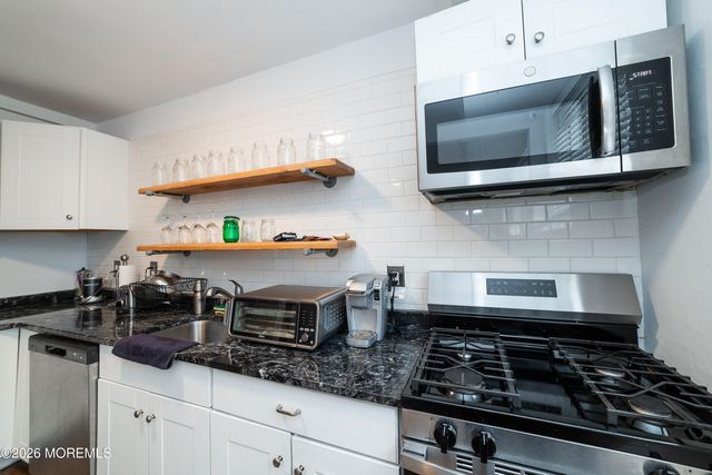 293 Spring Street 16A, Red Bank, NJ 07701