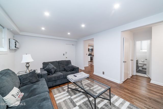 293 Spring Street 16A, Red Bank, NJ 07701