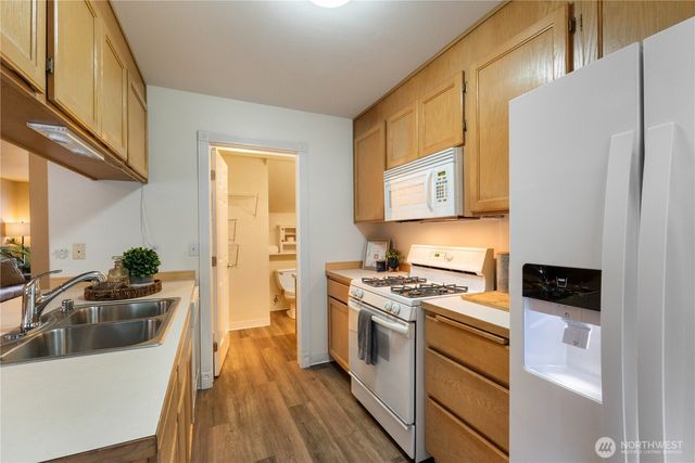 6307 111th Avenue E, Puyallup, WA 98372