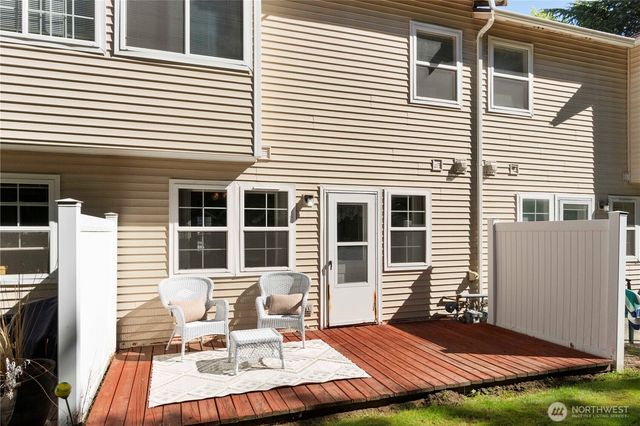 6307 111th Avenue E, Puyallup, WA 98372