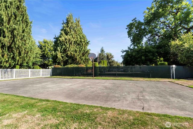 6307 111th Avenue E, Puyallup, WA 98372