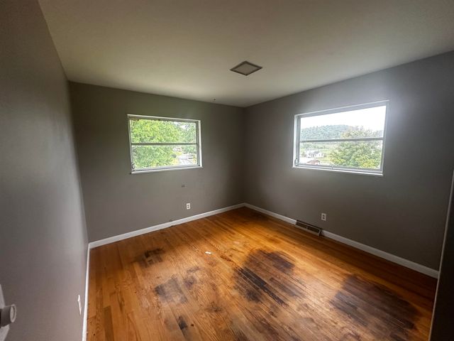 63 Township Road 1197, Chesapeake, OH 45619