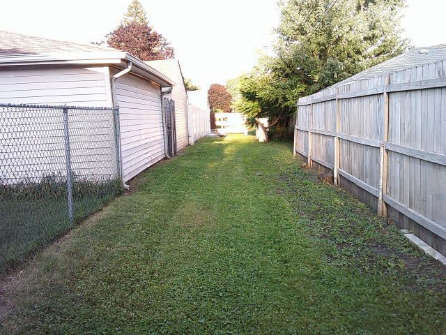 2918 W 99th Place, Evergreen Park, IL 60805